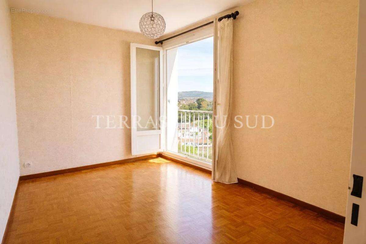 Appartement à MARSEILLE-13E