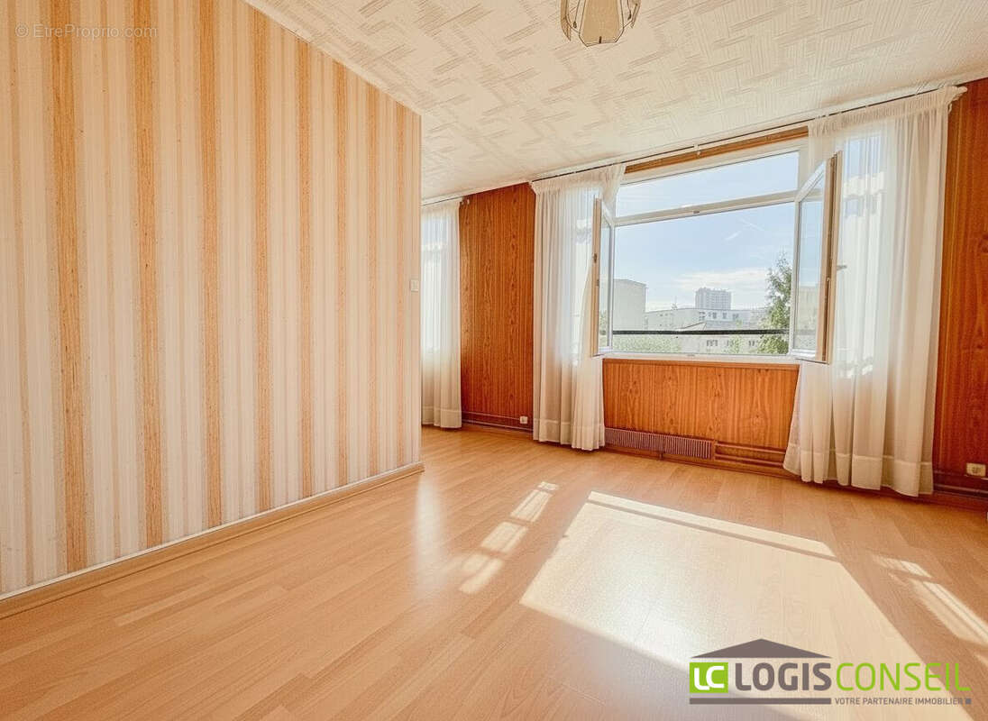 Appartement à CHATILLON