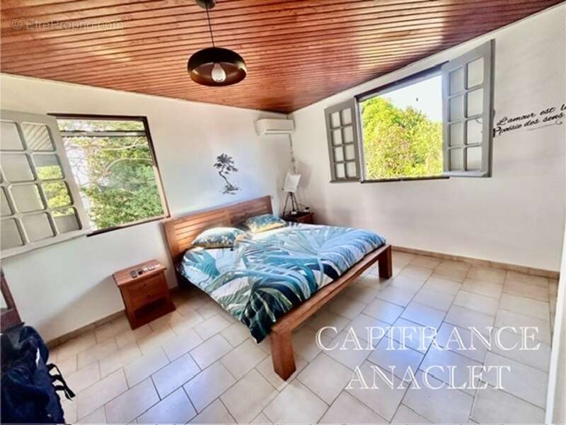 COUP DE CŒUR Magnifique Villa vue mer à vendre à LE ROBERT (972) - photo 8