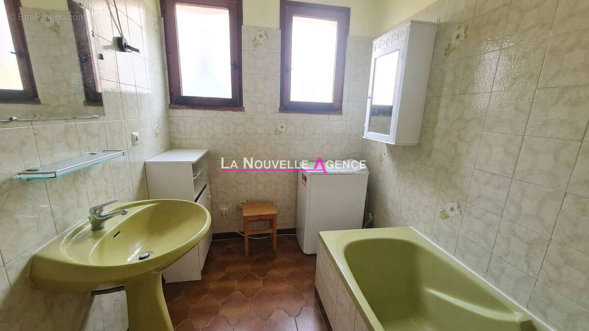 Maison t3 plain pied avec jardin et terrasse - photo 7
