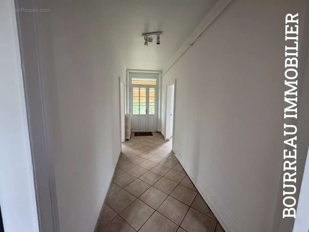 Maison à CHASSY