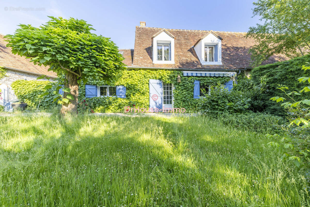 Maison à TENDU