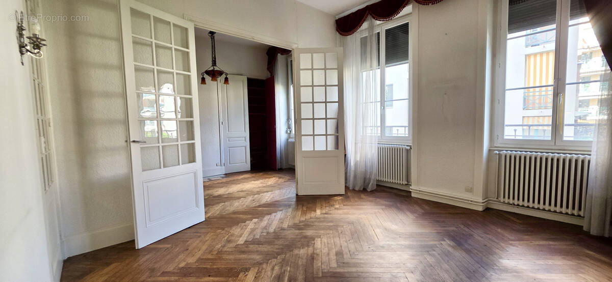 Appartement à LYON-1E