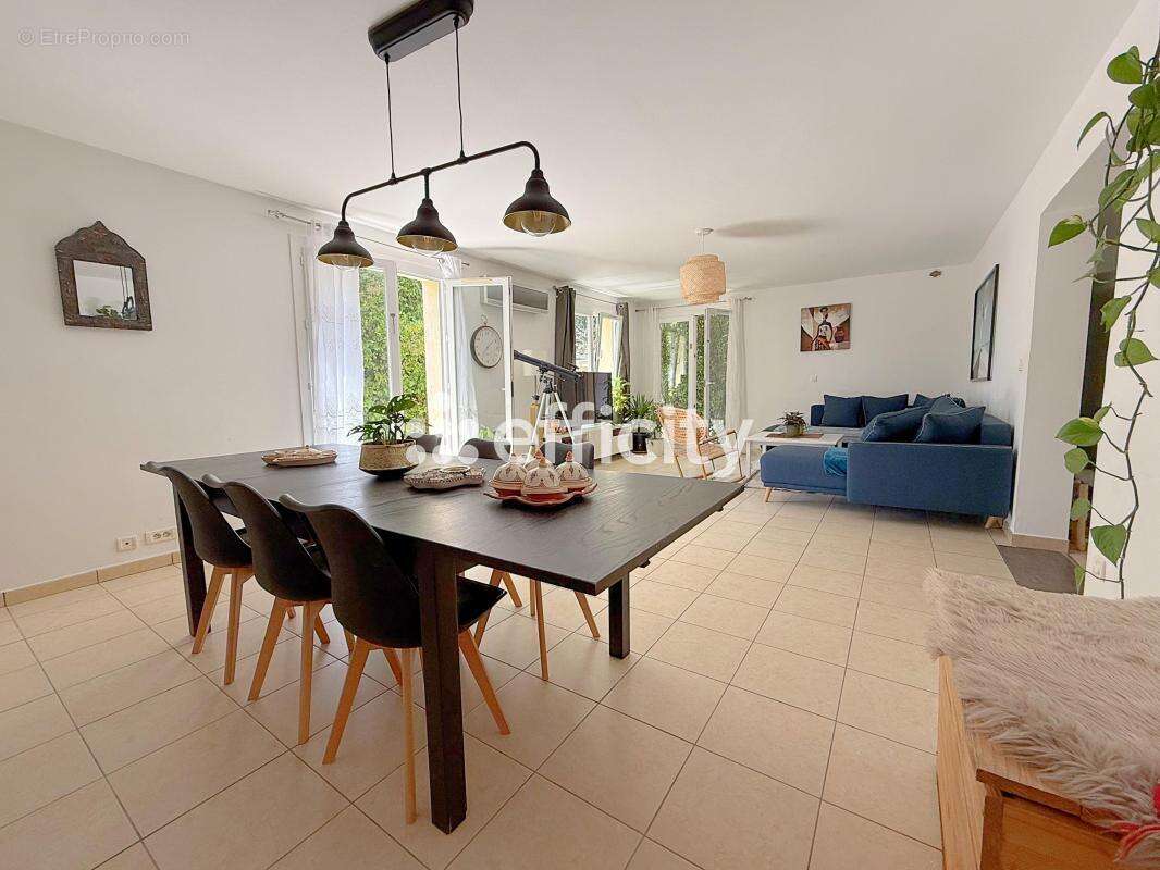 Maison à VILLENEUVE-LES-MAGUELONE