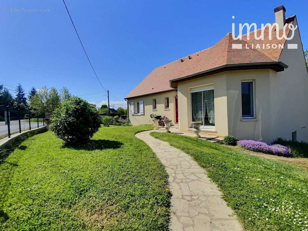 Maison à CHAUMONT-SUR-LOIRE