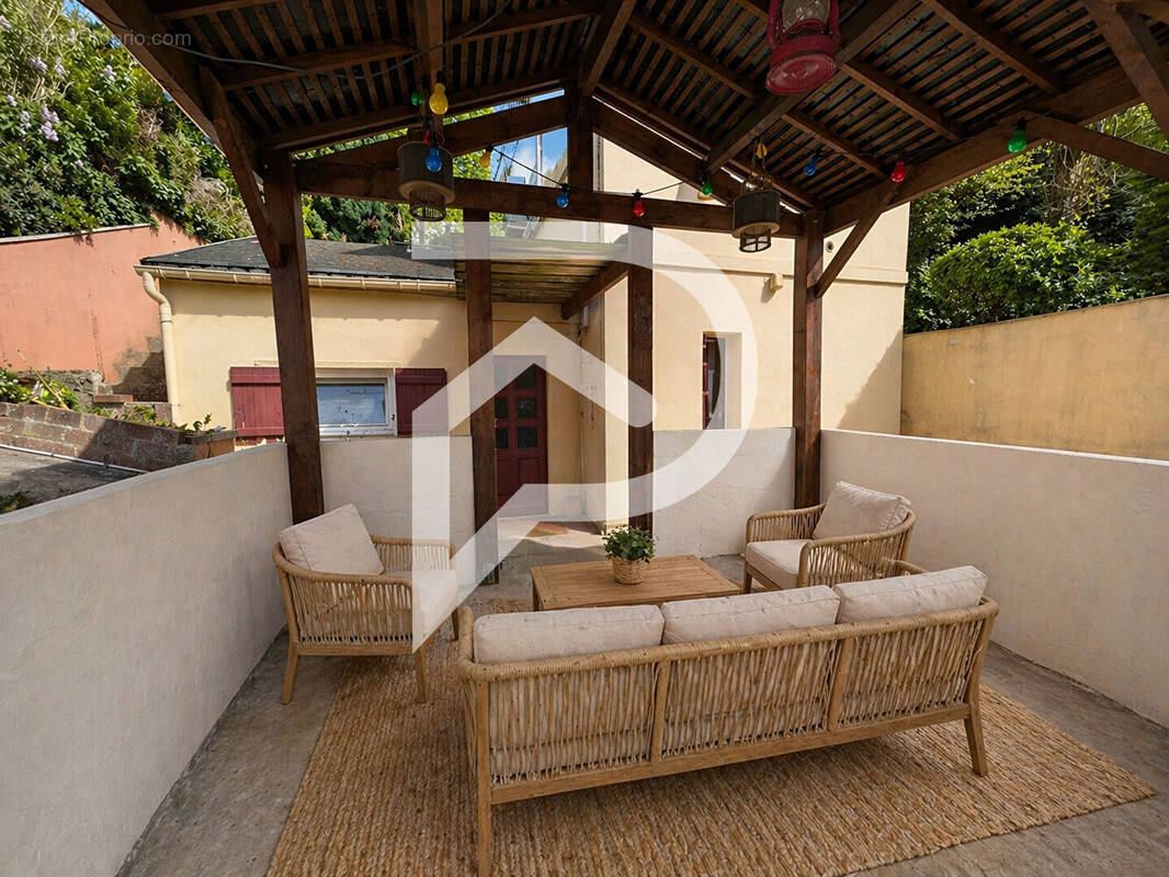 Maison à MERU