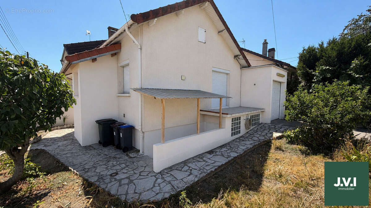A VENDRE Maison Argenteuil 3 pièce(s) 63 m² - photo 2