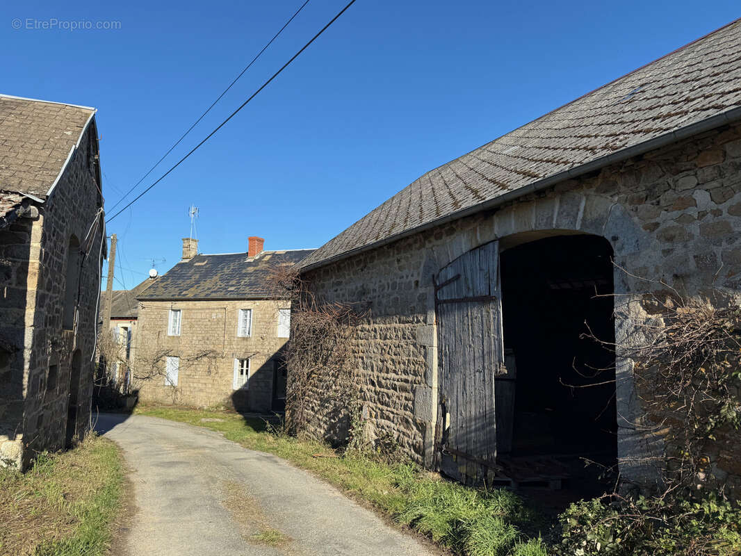 Maison à BUSSIERES