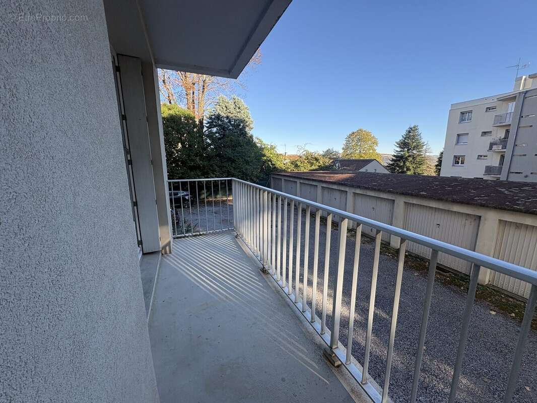 Appartement 36 m² à Aubenas  - photo 9