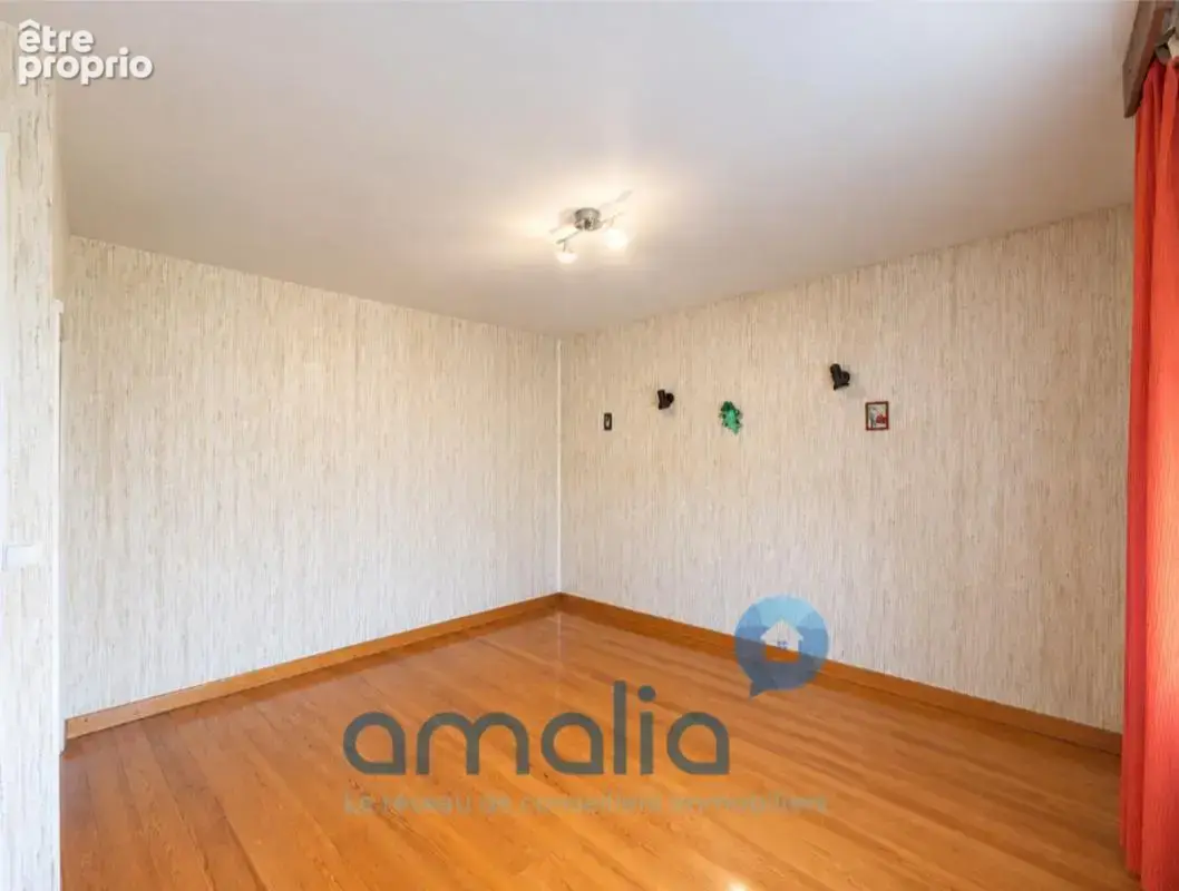 Maison semi mitoyenne 100 m² à potentiel, 3 chambres, jardin sans vis-à-vis - photo 9