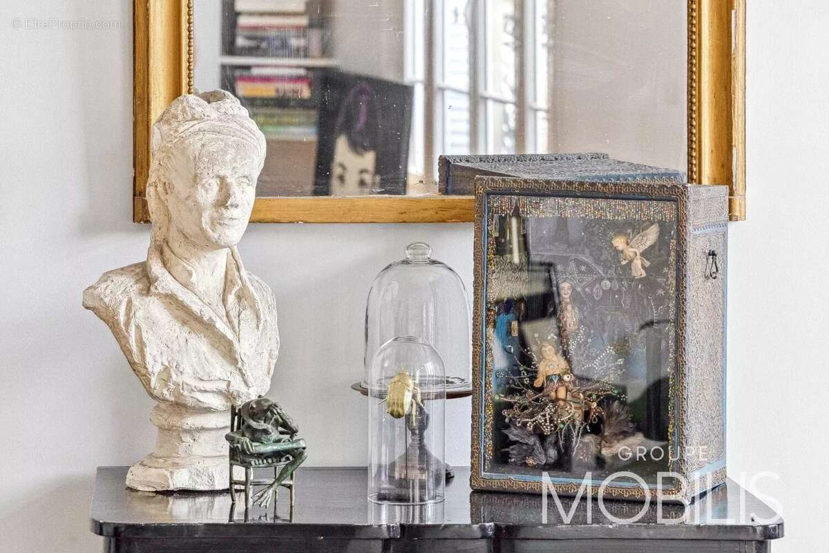 Appartement à PARIS-1E