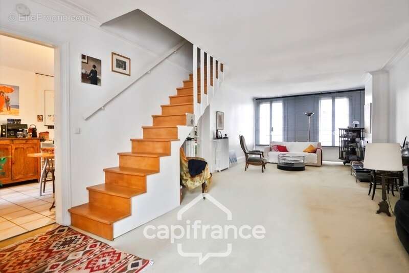 Appartement à PARIS-14E