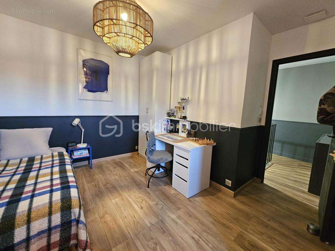 Pavillon Mansart 8 pièces 216m² indépendant sous-sol DPE C - photo 23