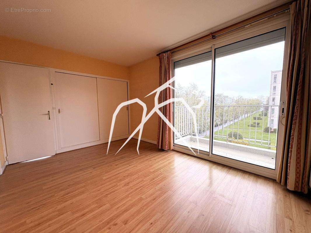 Appartement à MONT-SAINT-AIGNAN