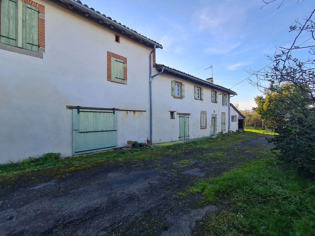 Maison à CARAMAN