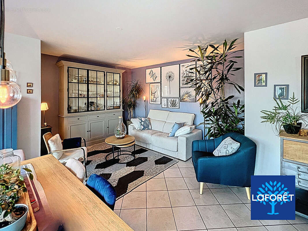 Appartement à DECINES-CHARPIEU