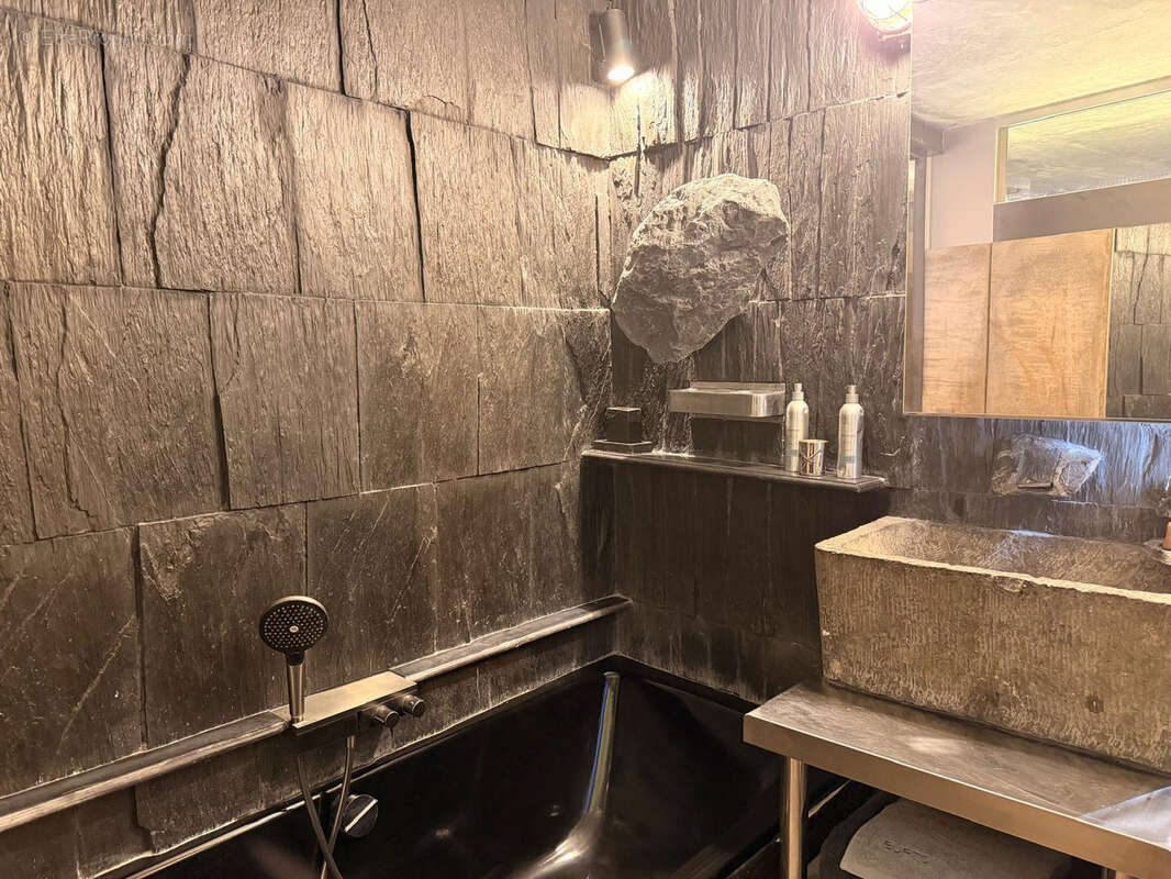 Appartement à PARIS-19E