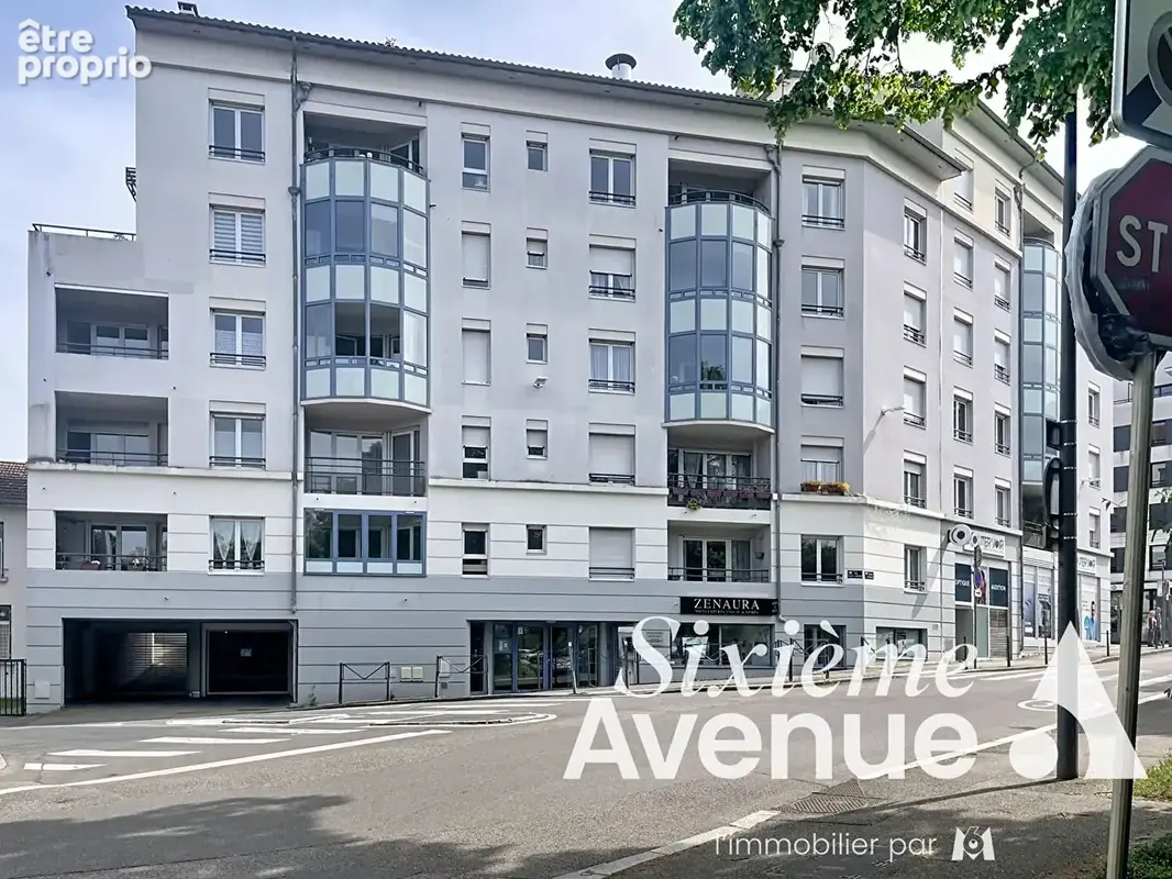 Appartement à BRON