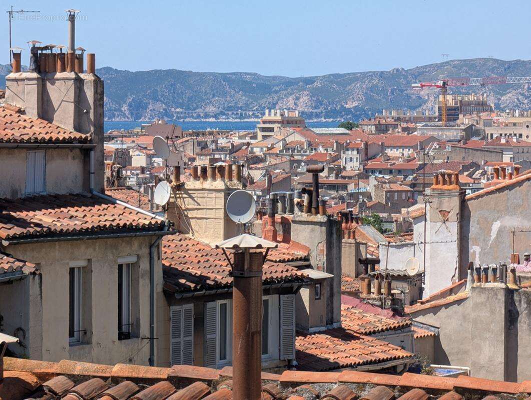 Appartement à MARSEILLE-1E