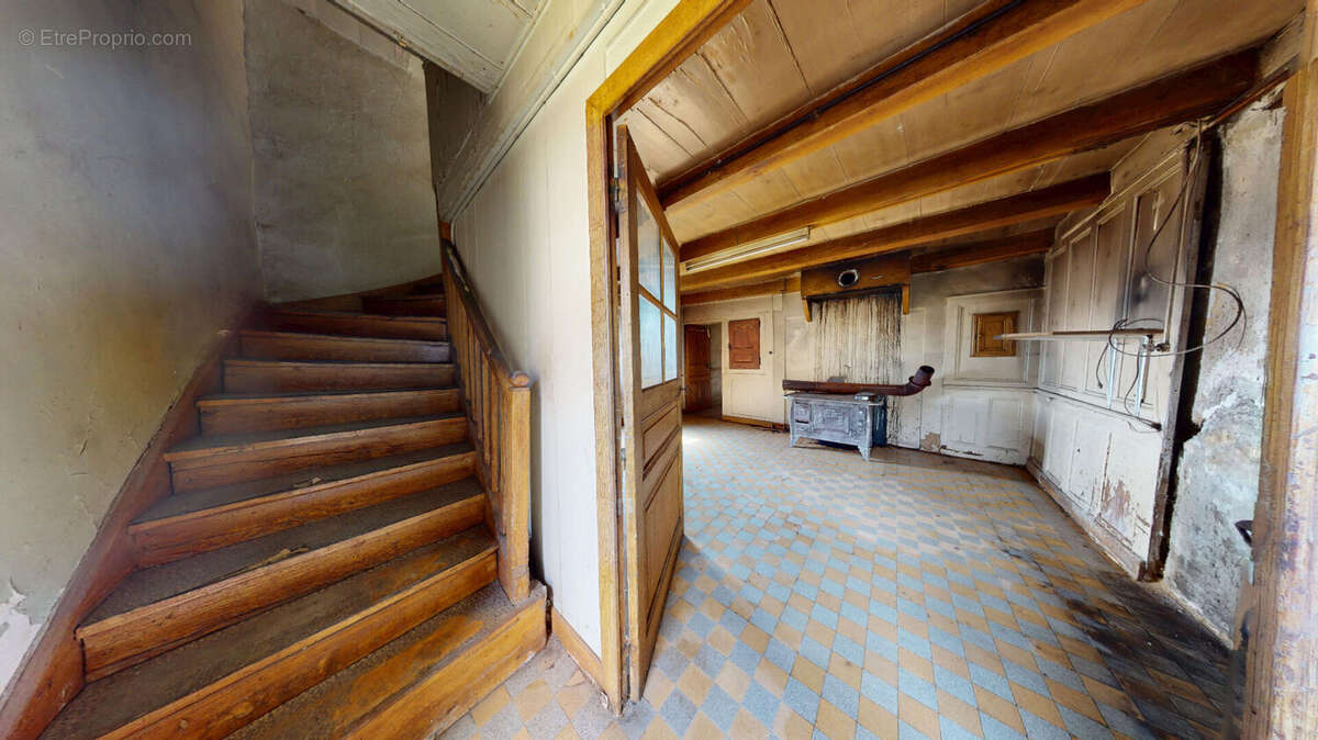 Maison à HAUTEVILLE-LOMPNES