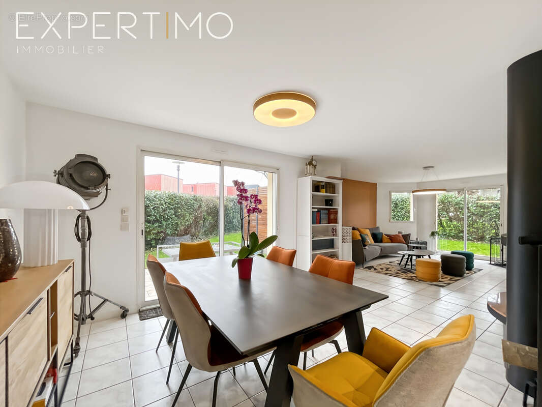 Maison à NOYAL-SUR-VILAINE