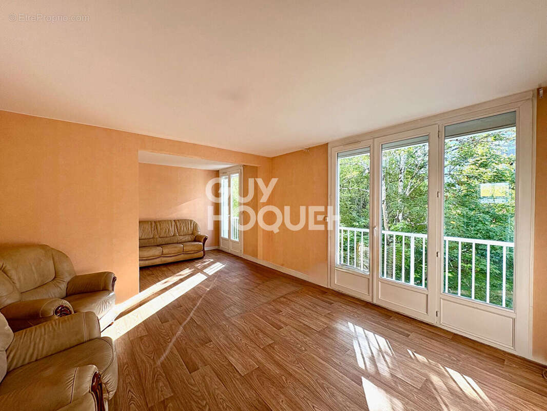 Appartement à VILLENAVE-D&#039;ORNON