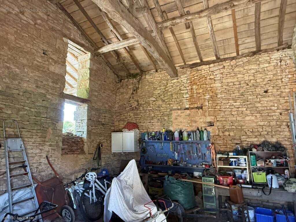Maison à RUFFEC