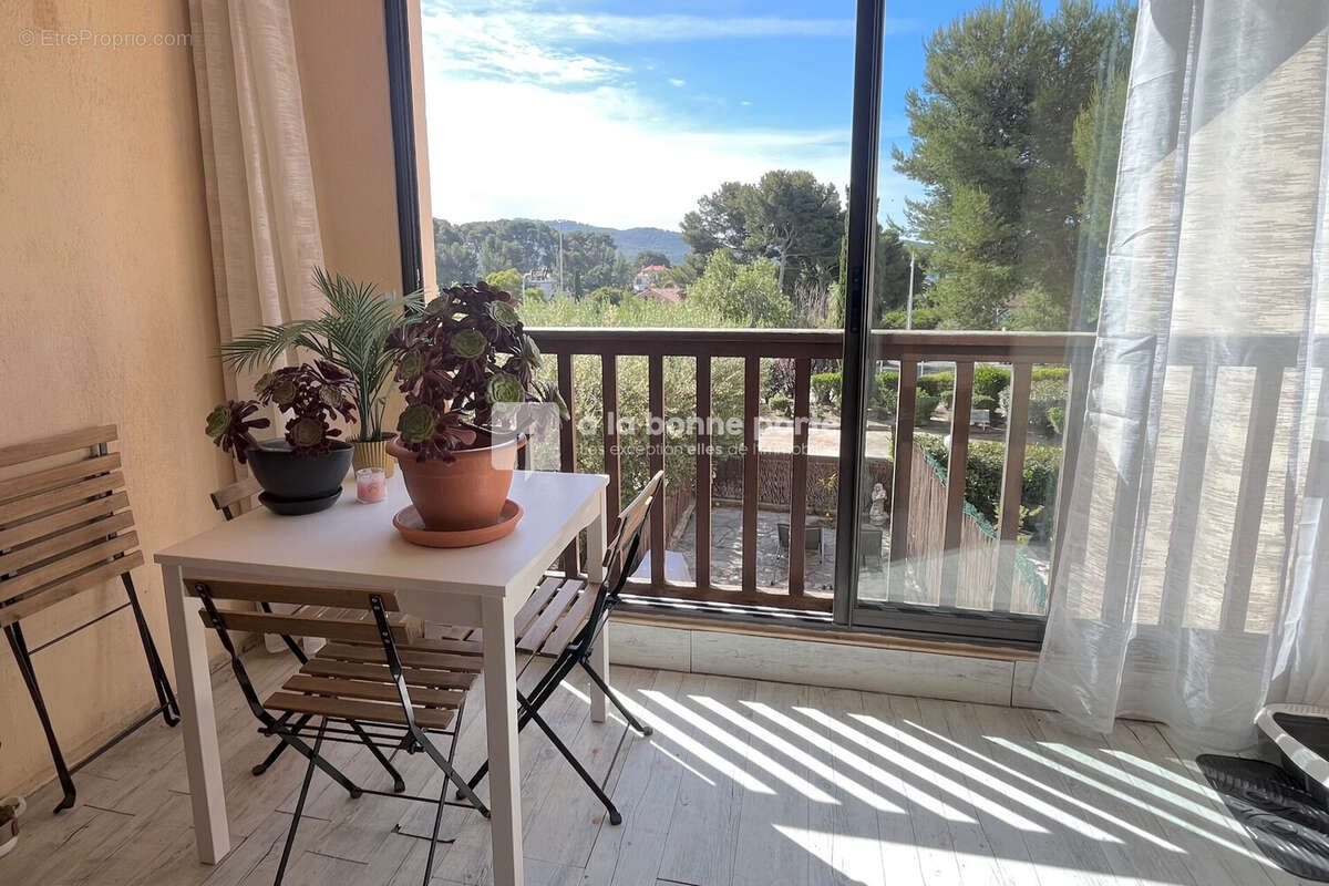 Appartement à SAINT-CYR-SUR-MER
