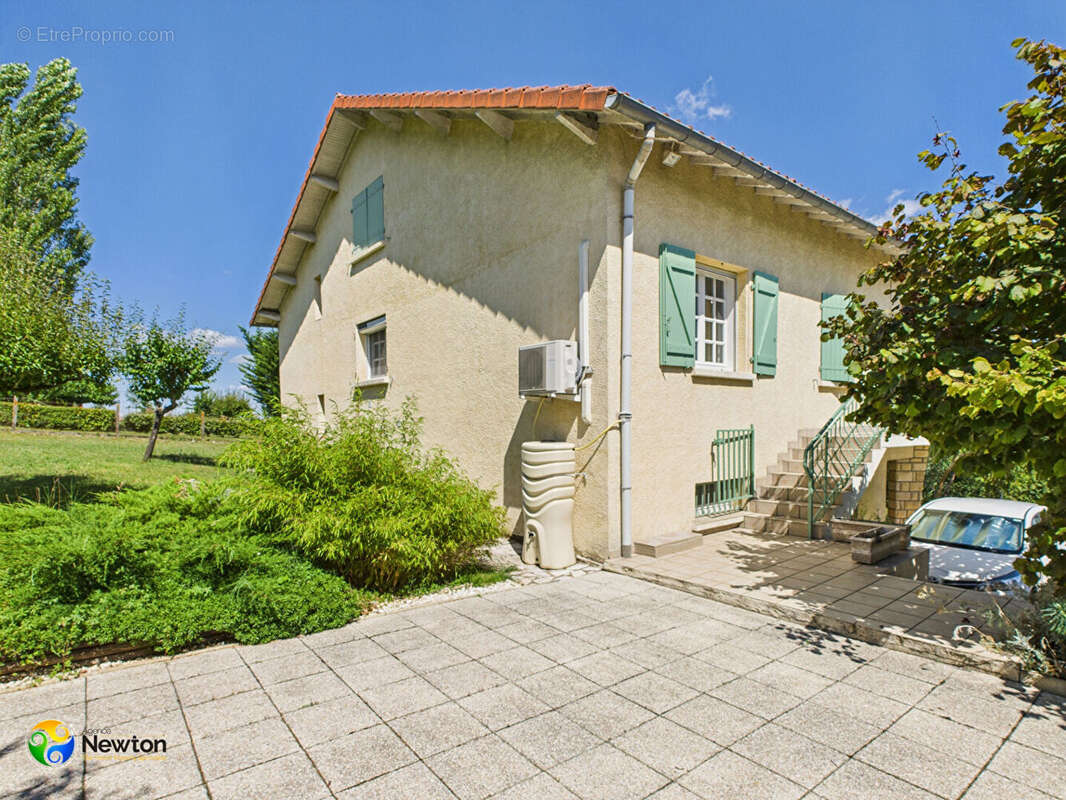 Maison à MONTPEZAT-DE-QUERCY