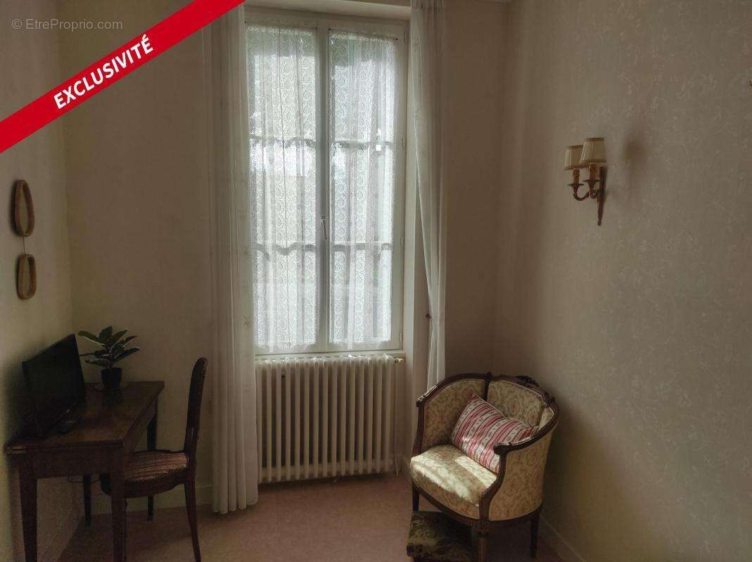 Maison à SAINT-JEAN-D'ANGELY