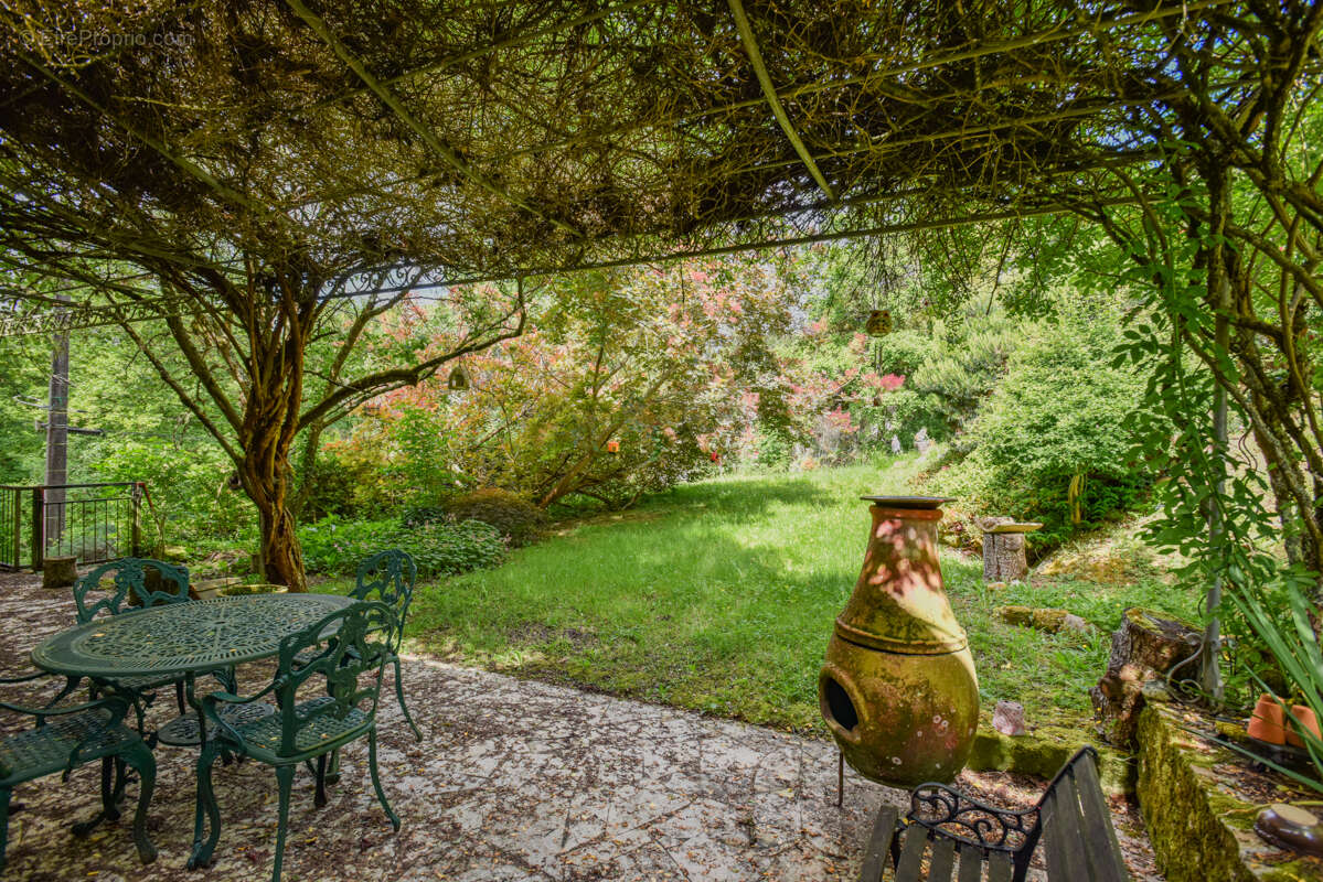 Maison de maître début XIXieme siecle, 9 pièce(s) 3ch, 200 m2,  grange, 2100 m2 terrain - photo 14