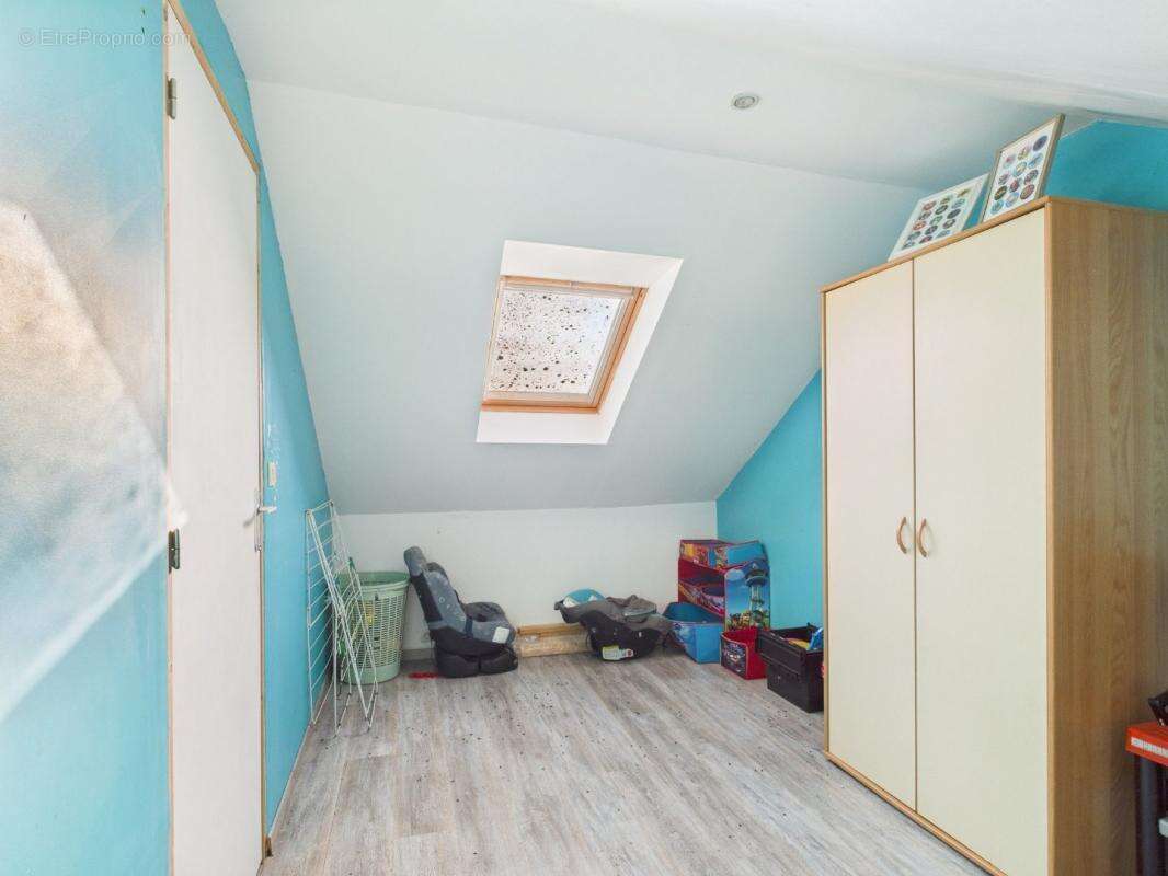 Maison à MESNIL-BRUNTEL