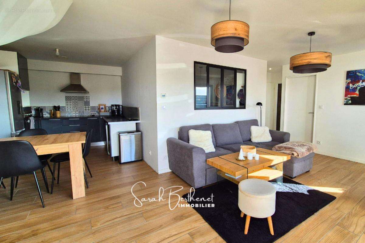 Appartement à SAINTE-CONSORCE