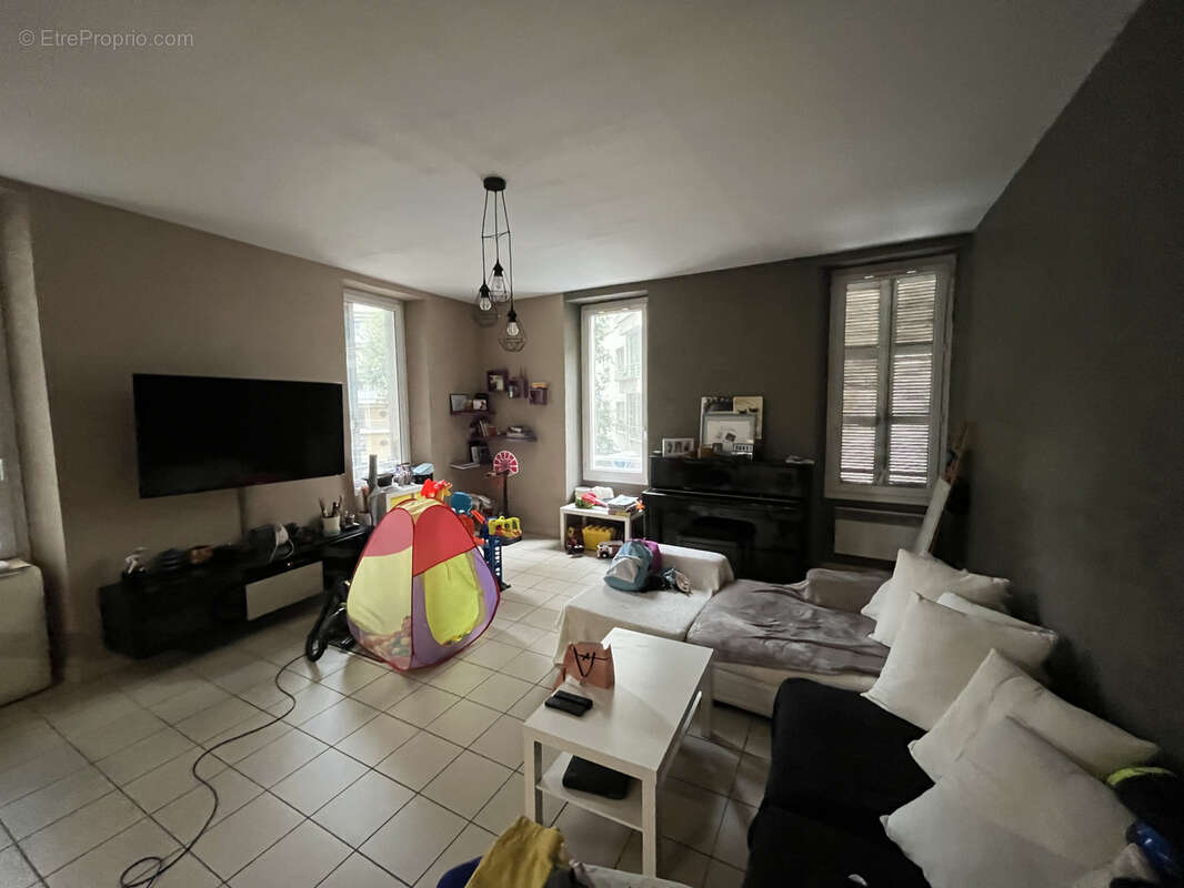Appartement à MARSEILLE-7E
