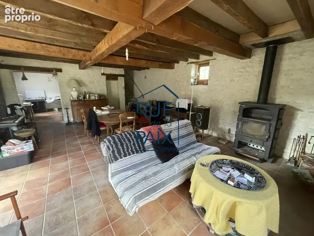 Maison 4 pièces 124 m² à vendre à Saint-Gervais-Les-Trois-Clochers (86230) - photo 3