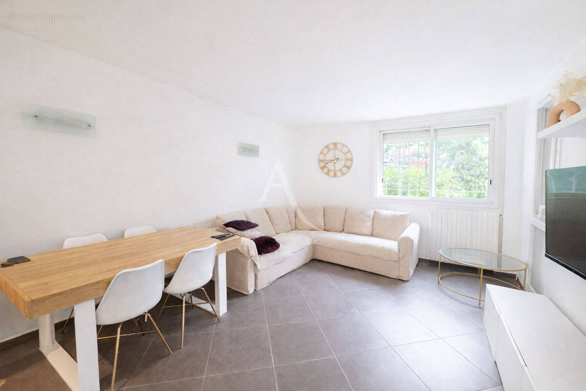 Appartement à MARSEILLE-11E