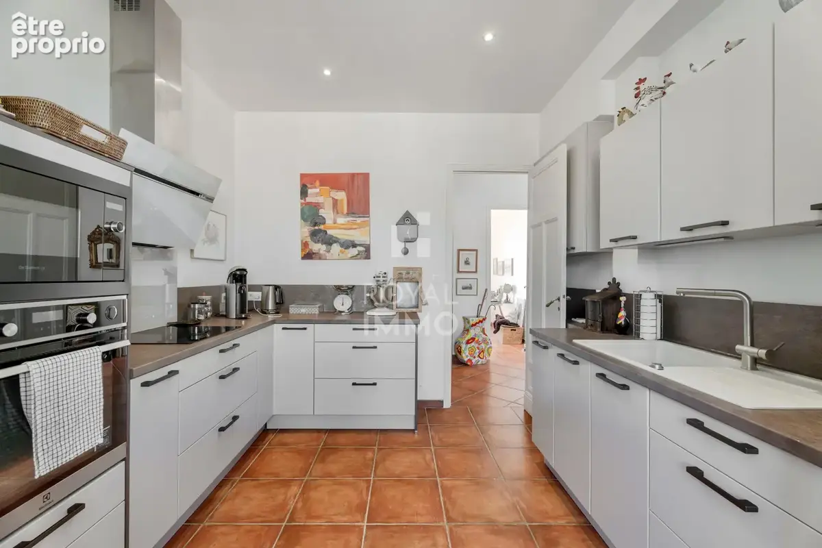 Appartement T5 vue mer Mourillon - photo 4