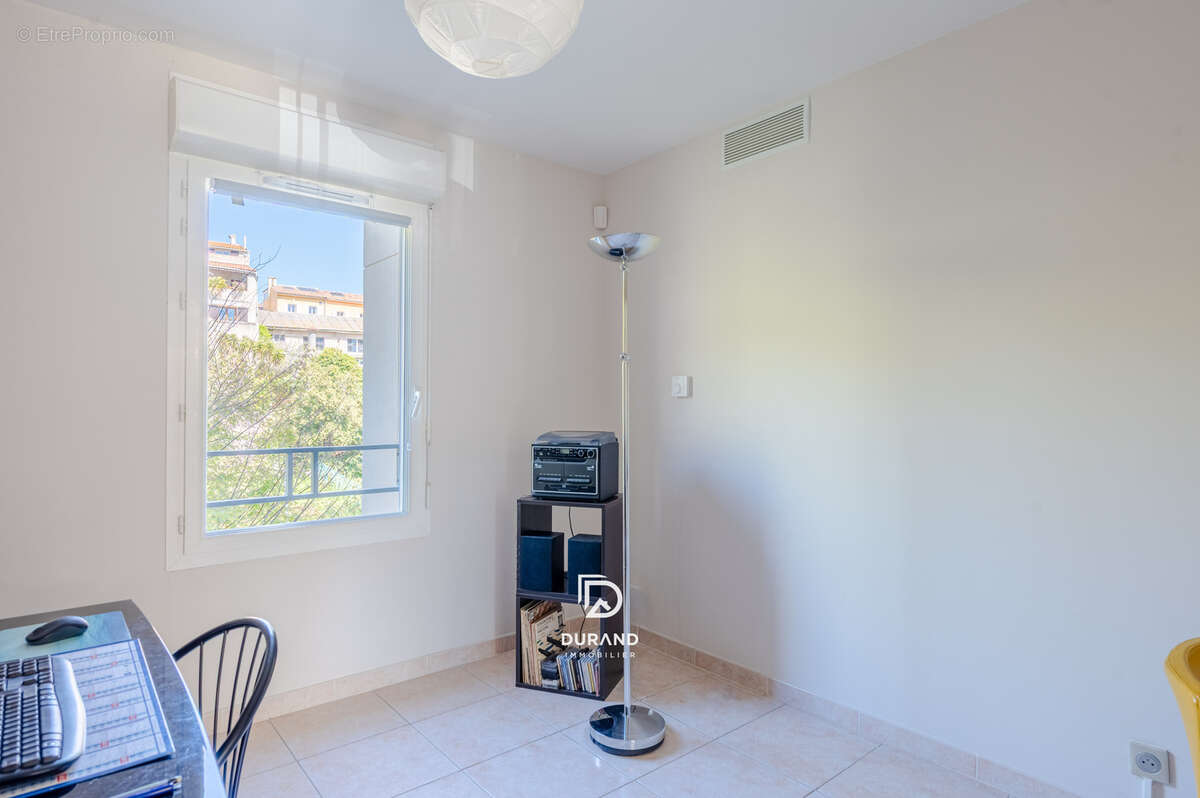 Appartement à MARSEILLE-9E
