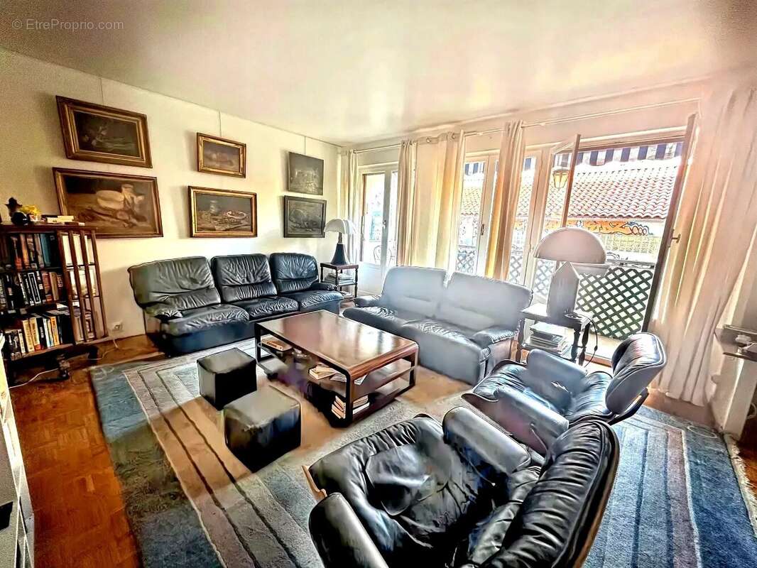 Appartement à MARSEILLE-8E