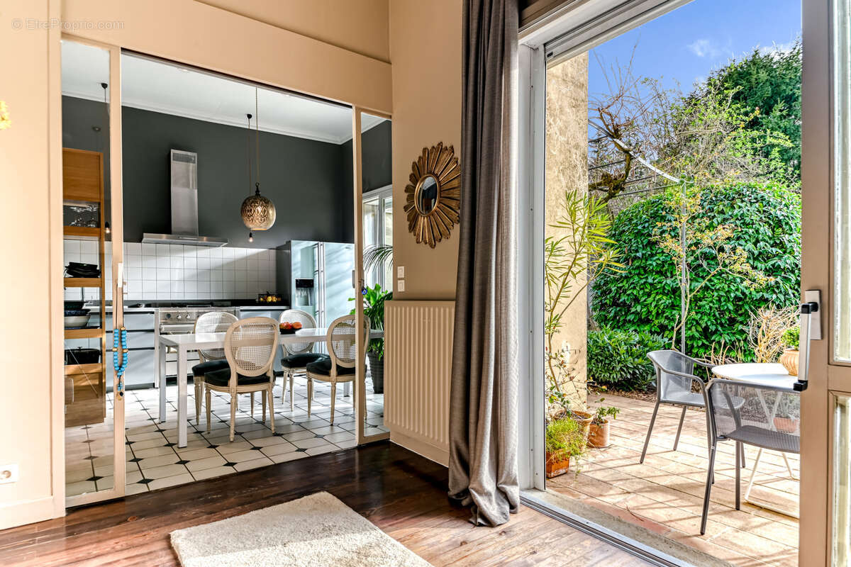 Appartement à SAINTE-FOY-LES-LYON