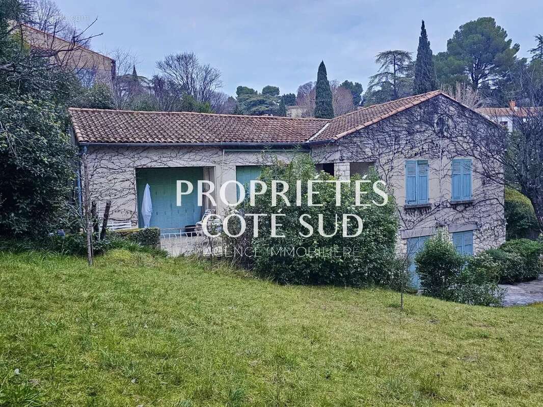 Maison à VILLENEUVE-LES-AVIGNON