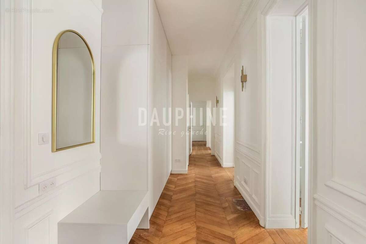 Appartement à PARIS-7E