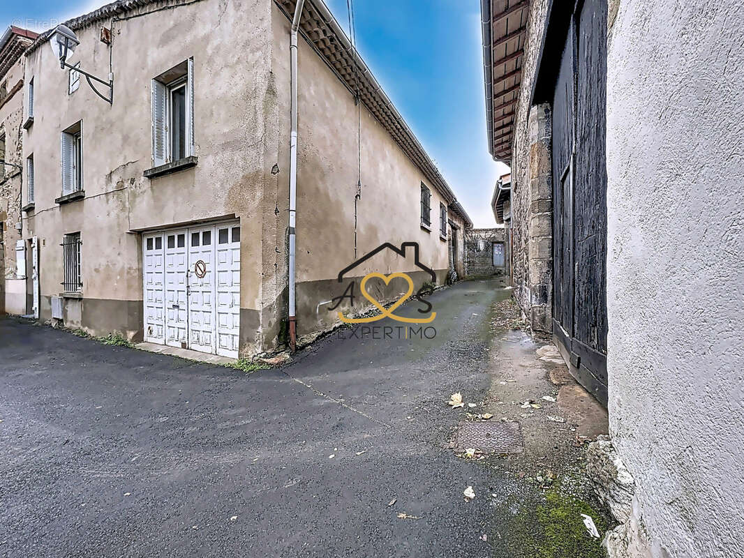 Maison à BILLOM