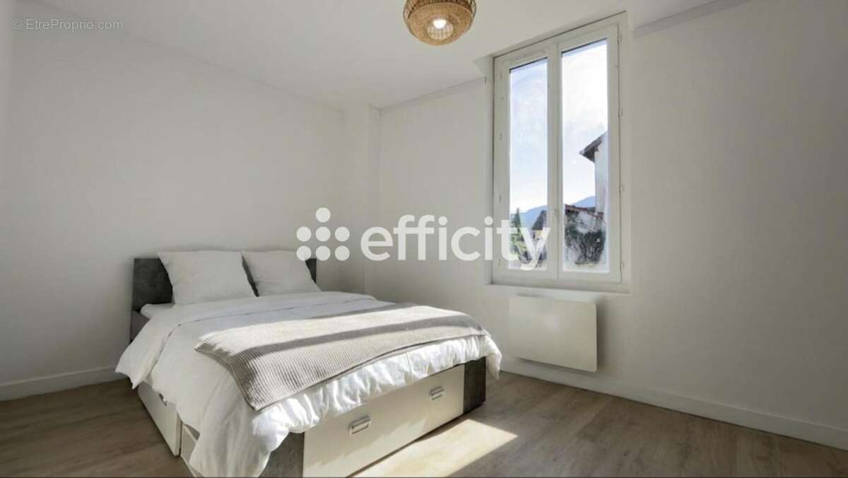 Appartement à ENTRE-DEUX-GUIERS