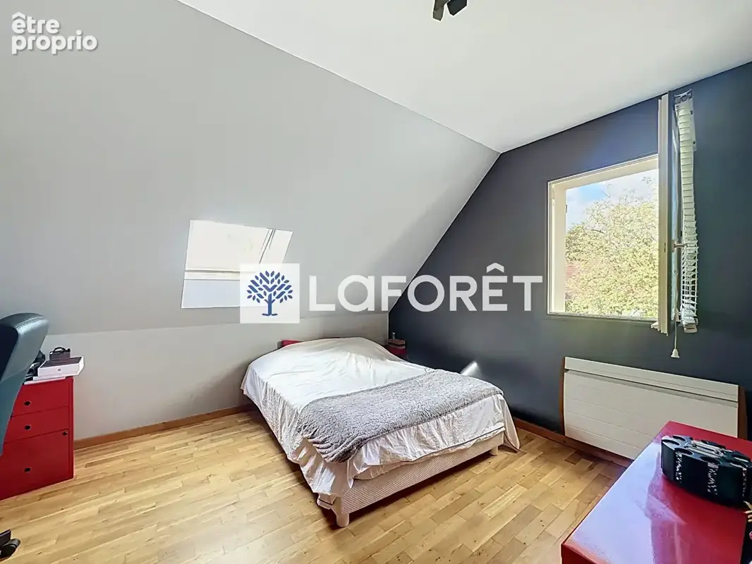 Maison familiale pleine d'atouts : 4 chambres, jardin sans vis-à-vis et cadre privilégié - photo 23