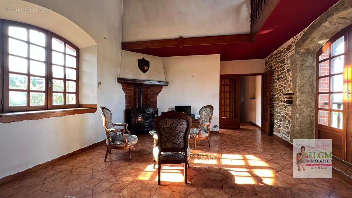 Maison à MASSANES