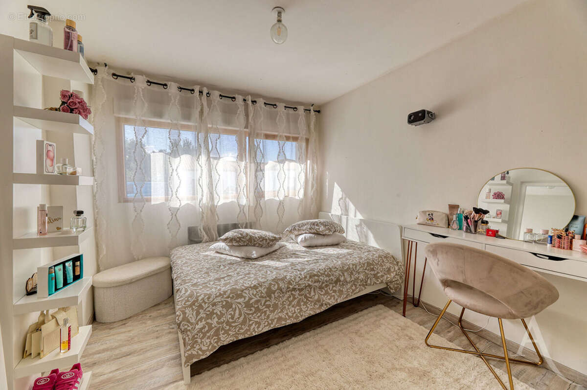 Maison à SAINT-ANDRE-TREIZE-VOIES