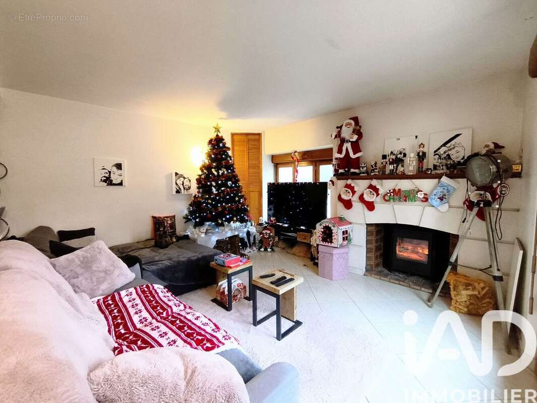 Photo 3 - Maison à CHATENAY-SUR-SEINE