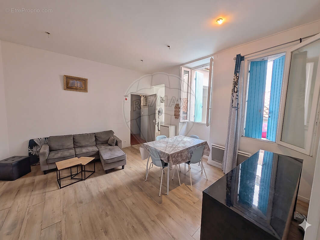 Appartement à MARSEILLE-2E