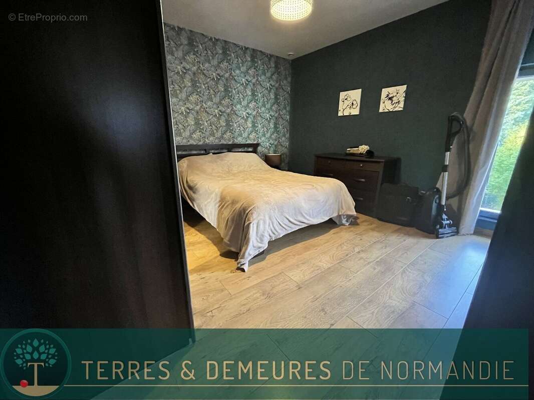 Maison à MEZIDON-CANON